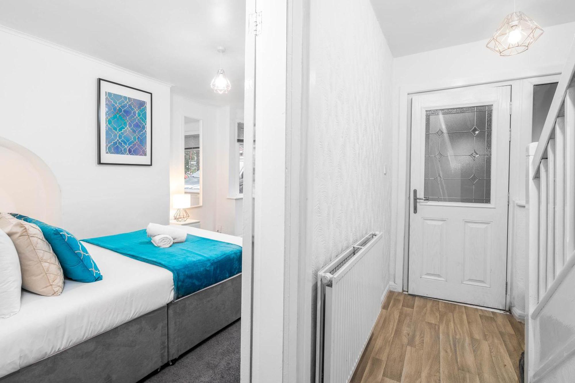 4 Bedroom House - Accommodates 7 - Garden - Parking - Netflix - Wifi - 559T Бирмингам Екстериор снимка